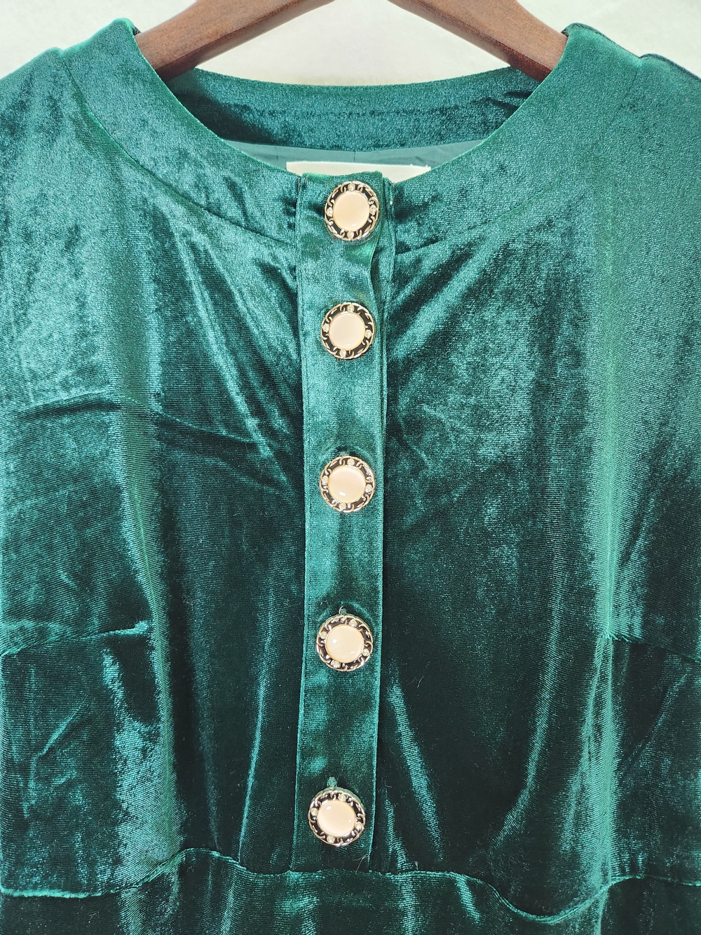 Elegant Emerald Green Velvet Midi Dress with Long Sleeves and Pockets Size S - Picture 3 of 13
